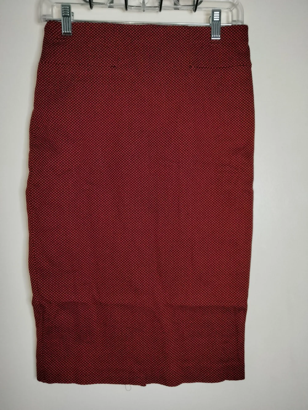 New York & Company (Sz M) Red & Black Micro Pattern Stretch Pull-on Pencil Skirt